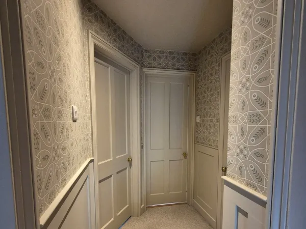 Professional wallpapering